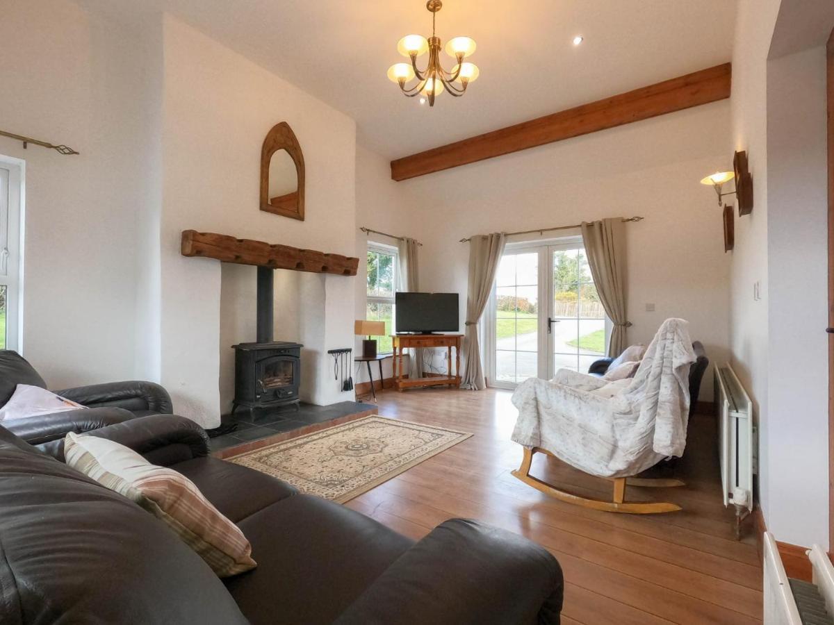 The Heights & Hollows Farmhouse, Saul, Downpatrick, Sleeps 14 Exteriör bild