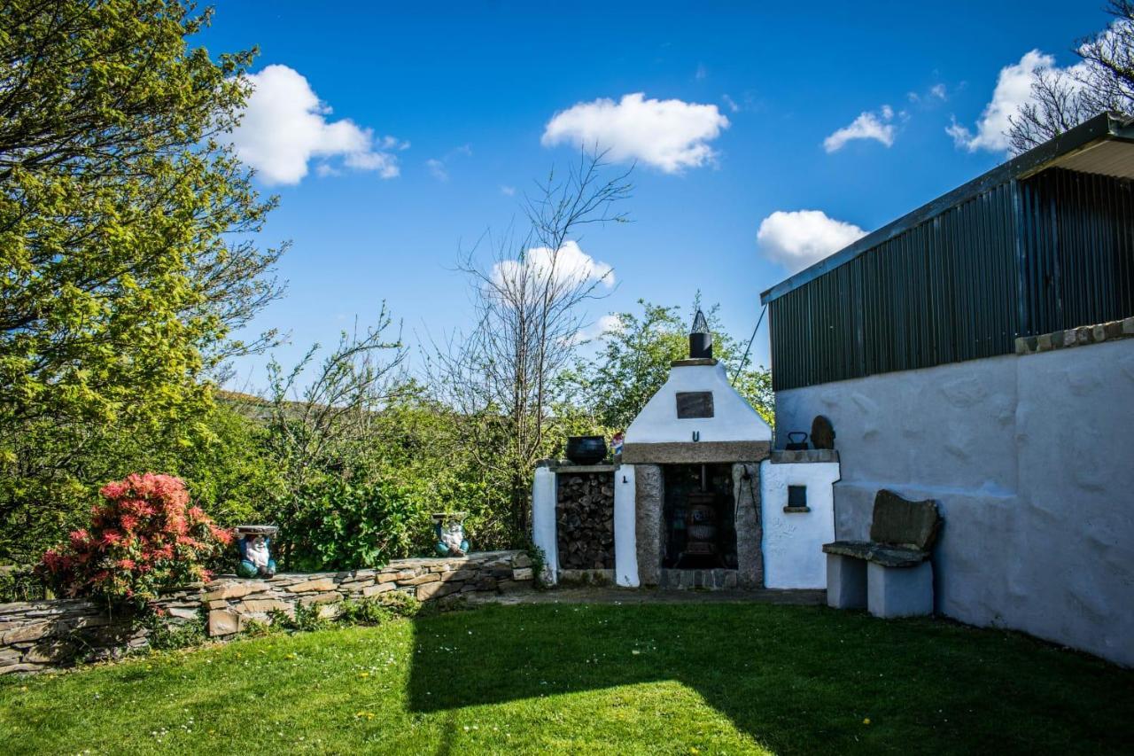 The Heights & Hollows Farmhouse, Saul, Downpatrick, Sleeps 14 Exteriör bild